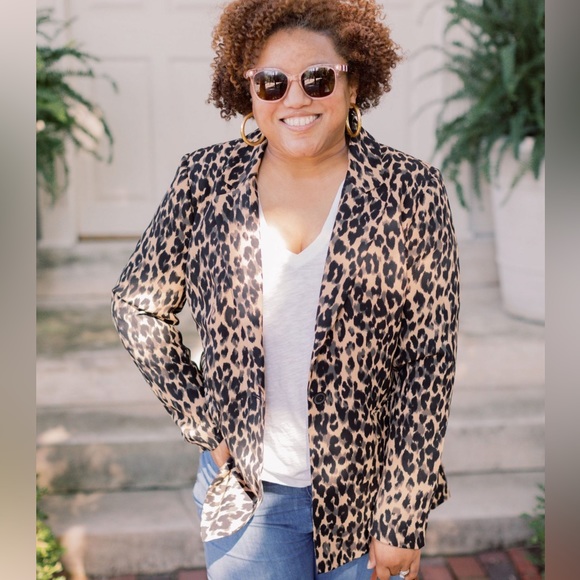 Halogen Single Button Blazer in Taupe Animal Print Cheetah - Picture 3 of 14